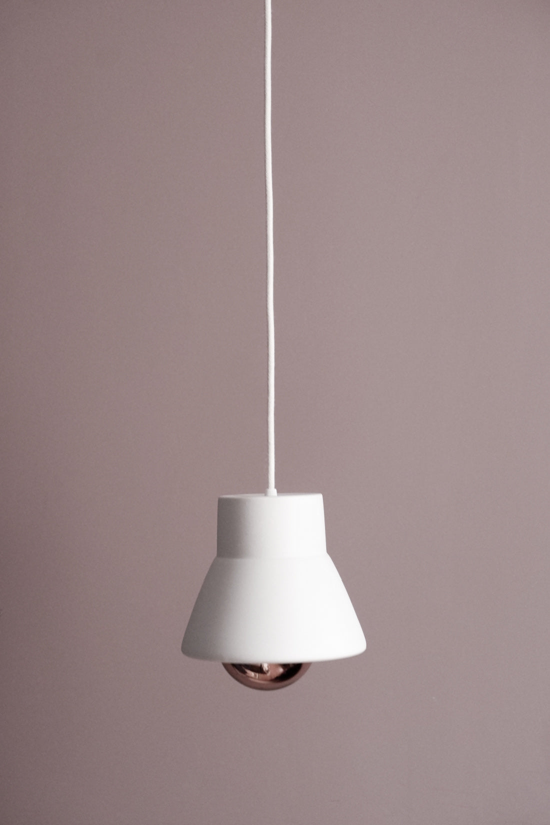 Faro - Porcelain Pendant Light - White