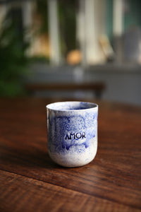 Blue mug Amor in earthenware by Luz Editions